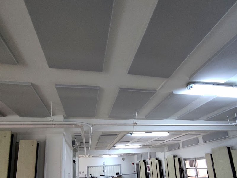 Acondicionamiento acústico de comedor en Ikastola Larrea (Amorebieta)