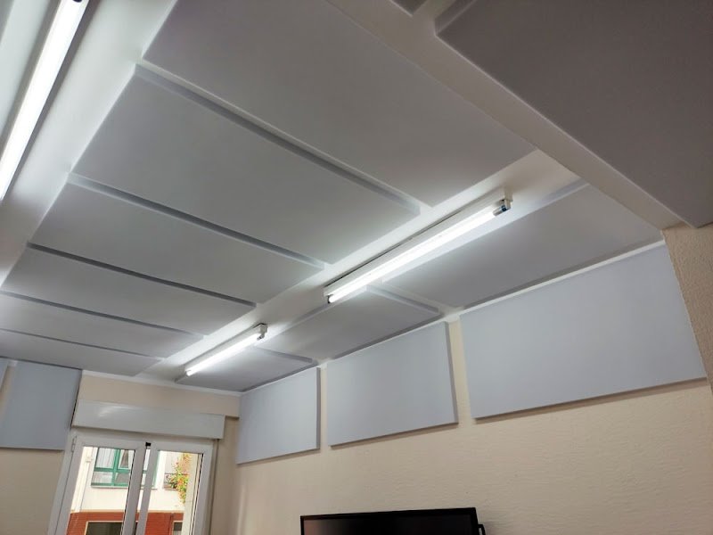 Acondicionamiento acústico en centro de estudios San Agustín (Bilbao)