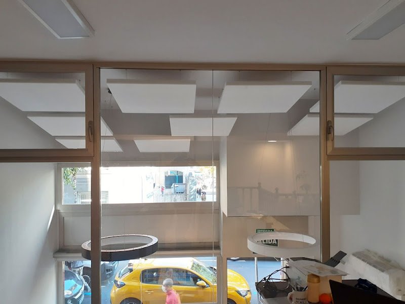 Acondicionamiento acústico en academia de inglés